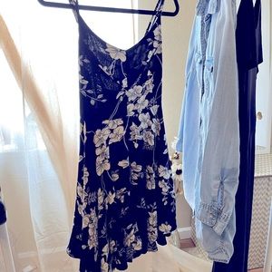 DRESS SALE $15 Hawaiian style halter dress